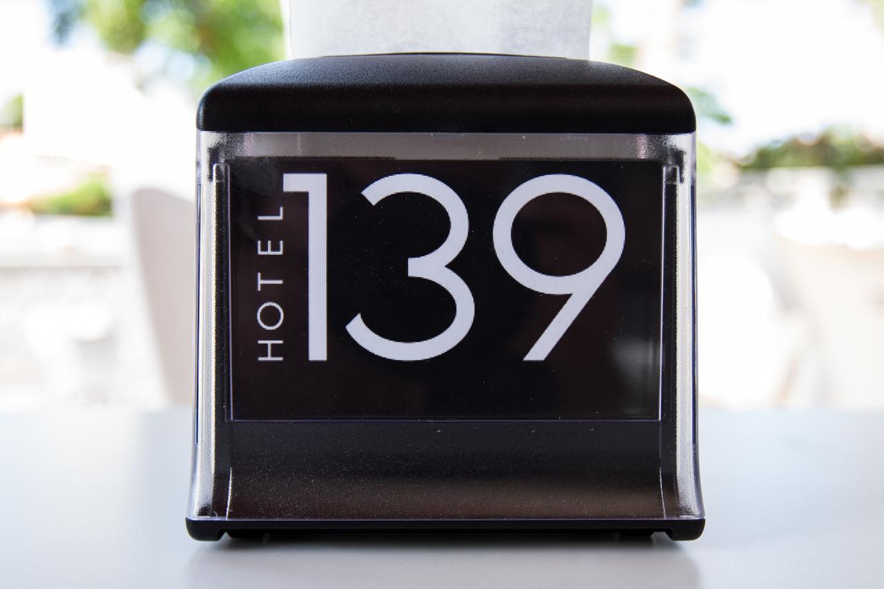 Hotel 139 Castelldefels Dış mekan fotoğraf