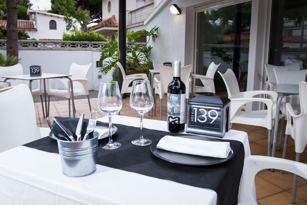 Hotel 139 Castelldefels Dış mekan fotoğraf