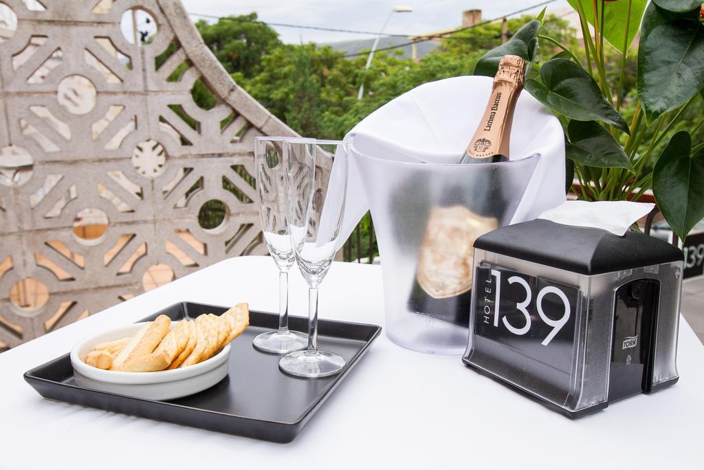 Hotel 139 Castelldefels Dış mekan fotoğraf